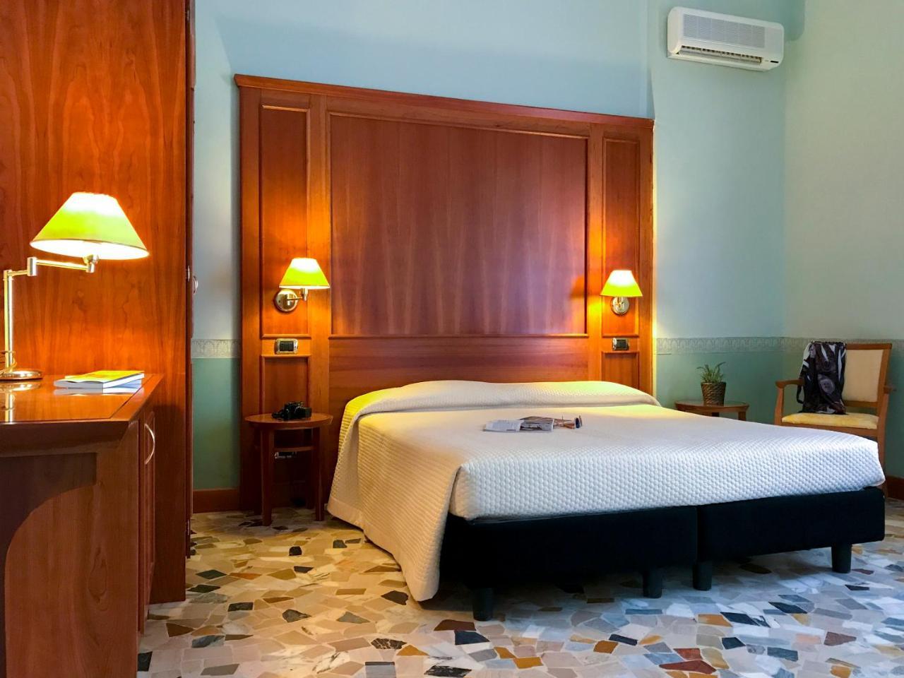 Hotel Antico Borgo ริโอโล แตร์เม ภายนอก รูปภาพ